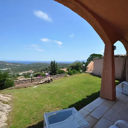 Pantogia Sleeps 9 Pool Air Con Wifi *