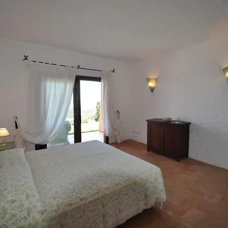 Pantogia Sleeps 9 Pool Air Con Wifi *